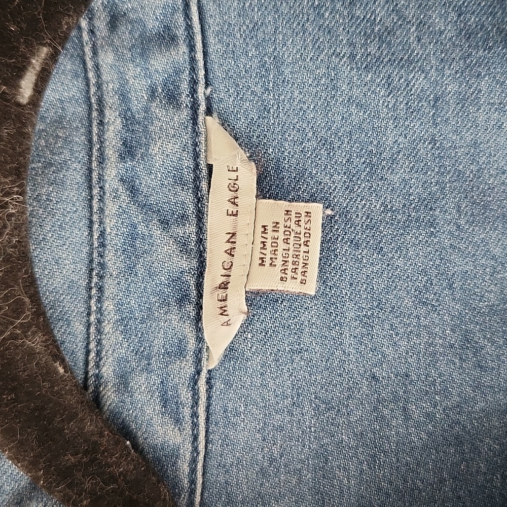 American Eagle Outfitters Light Blue Denim Button-Up Shirt - Picture 3 of 10